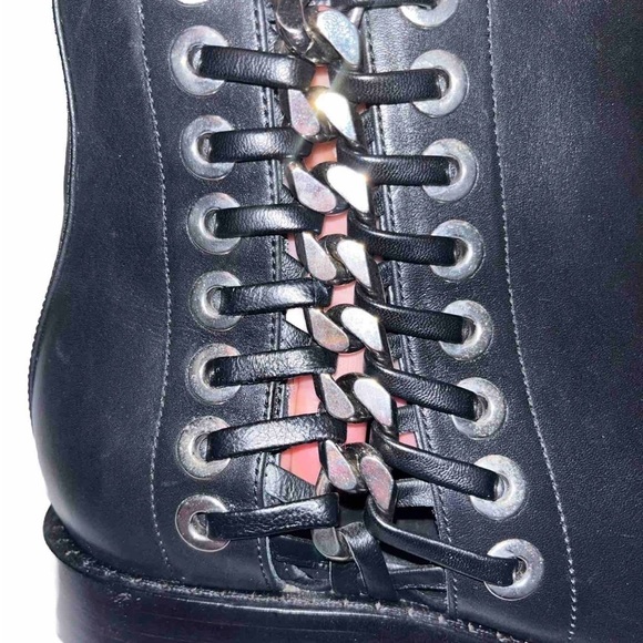 ALEXANDER MCQUEEN Chelsea Ankle Boots Black Leather EU 41 Silver Chain Punk New - Picture 7 of 10